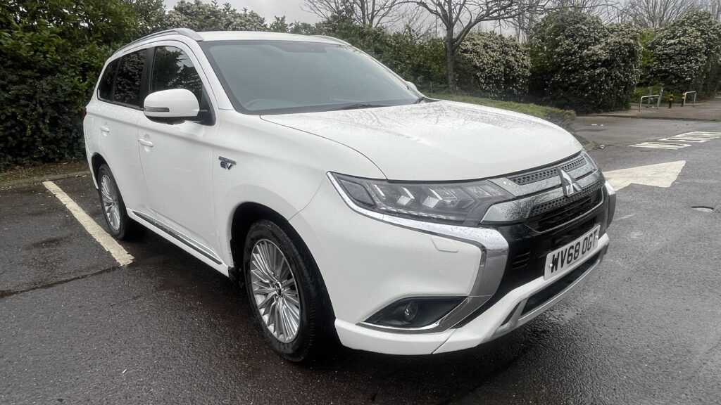 Mitsubishi Outlander 2.4h 